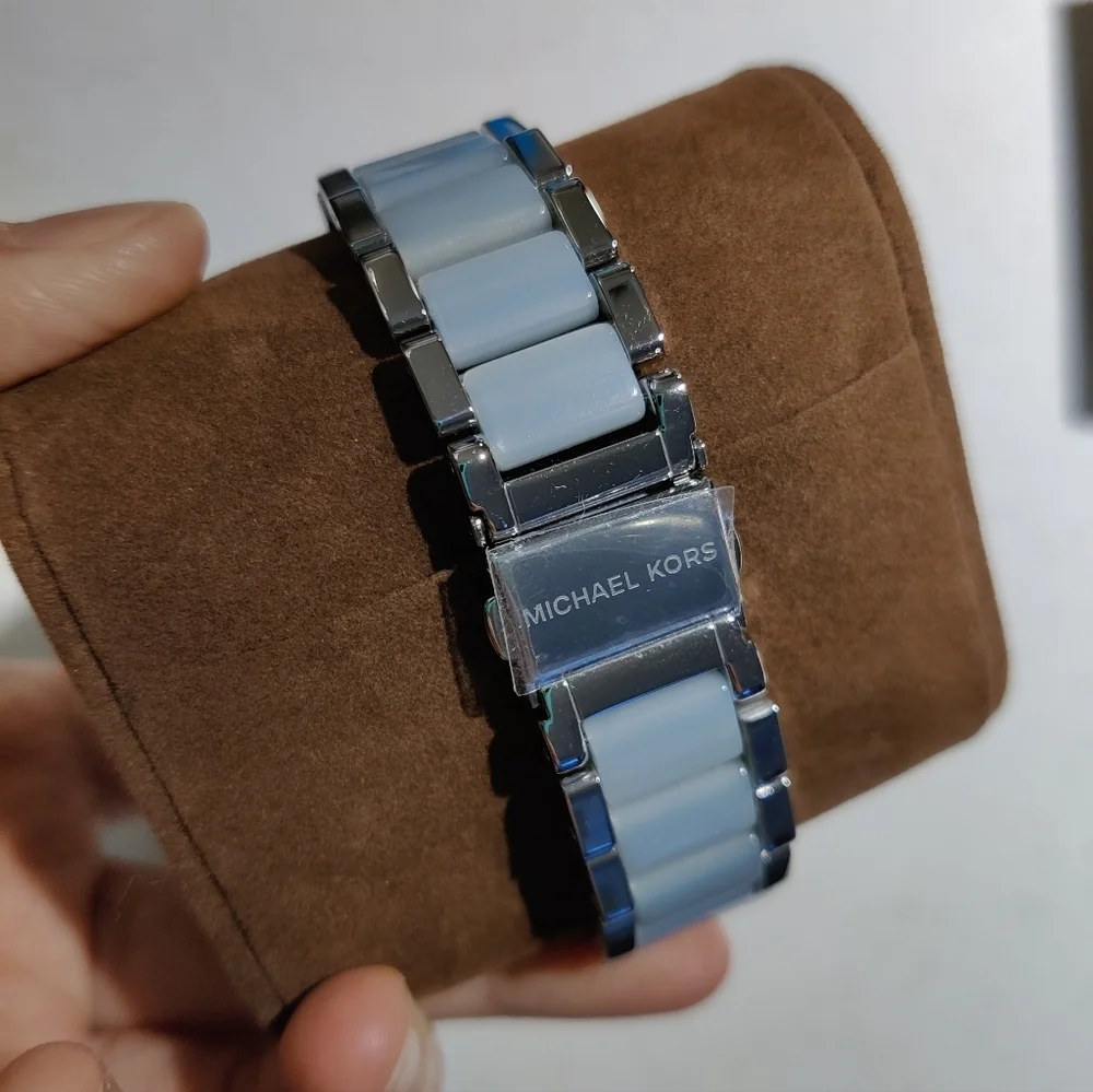 NWT MICHAEL KORS Commerce Root Women's Casual Watch - Picture 3 of 7